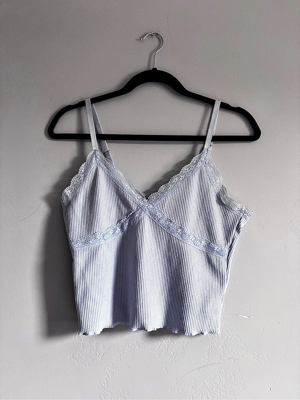 H&M Lace Trim Ribbed Lilac Camisole in Size Medium
